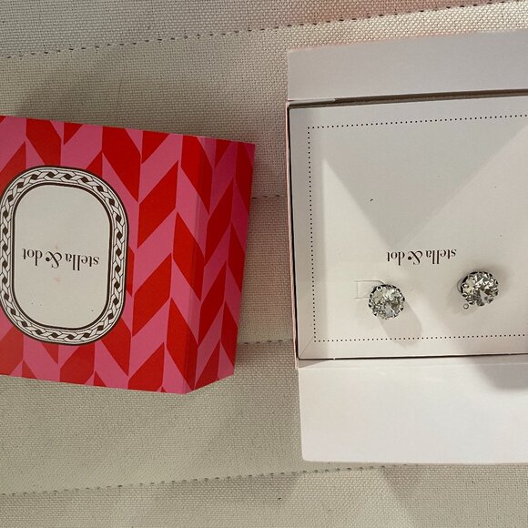 Stella and Dot crystal earrings new in box - Picture 1 of 2